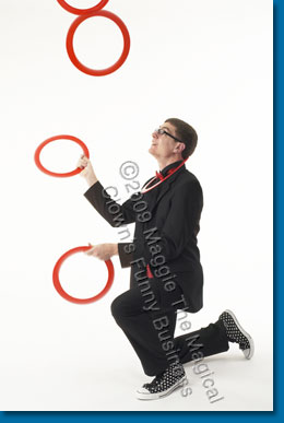 david_red_hat_juggling_rings_small