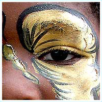 golden_butterfly_on_eye_thumbnail2