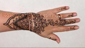 henna wrist and hand