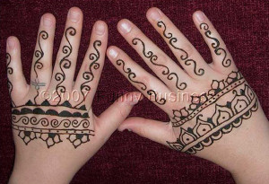 henna hands