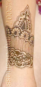 complex henna wrist